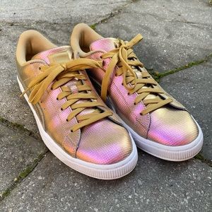 Puma iridescent sneaks - size 11